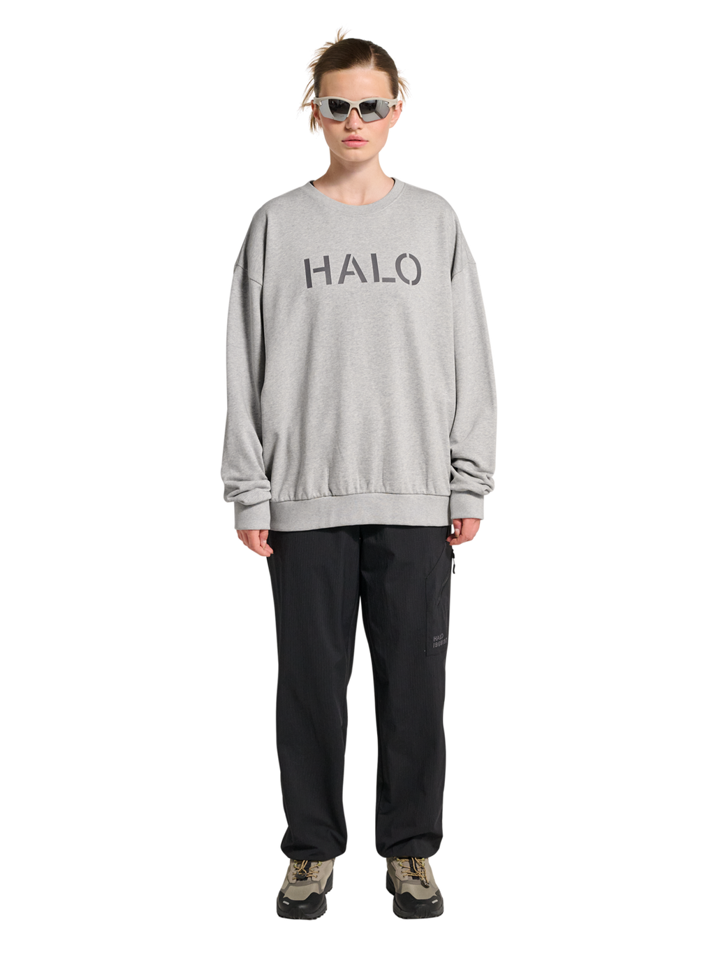 HALO UNIFORM BOXY CREW, LIGHT GREY MELANGE, model