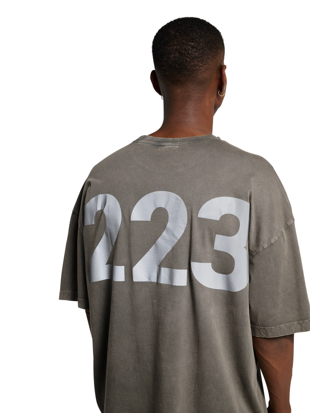 HALO DHOBI BOXY T-SHIRT, GUNMETAL, model