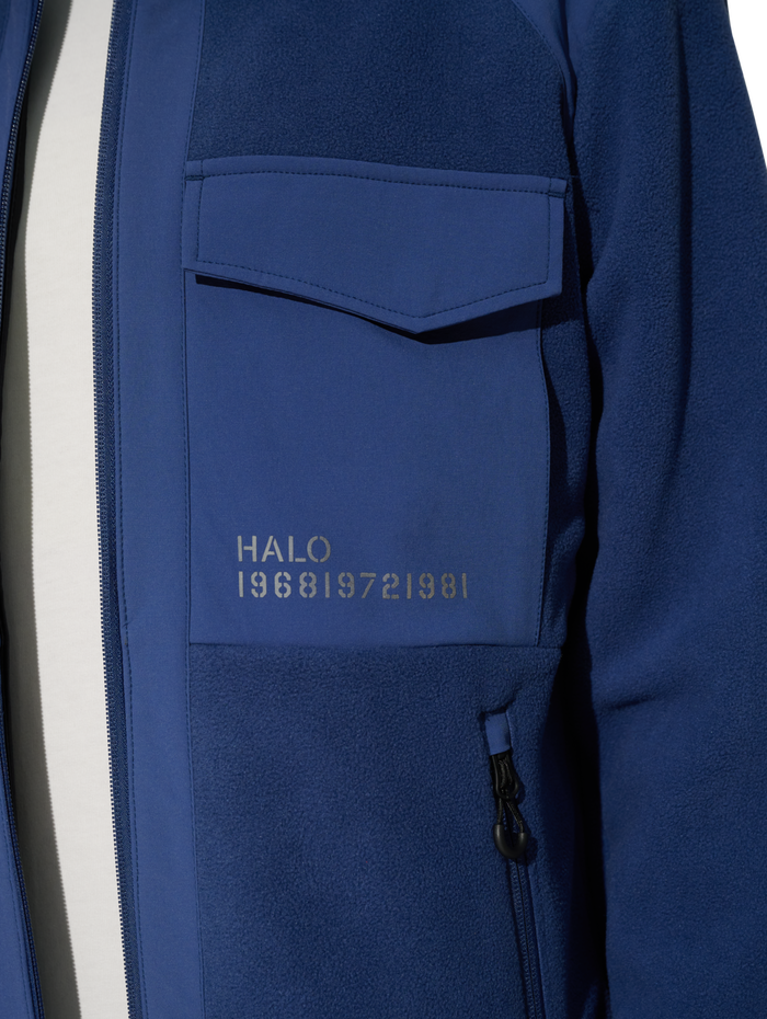 HALO PANELED FLEECE JACKET, SARGASSO SEA, model