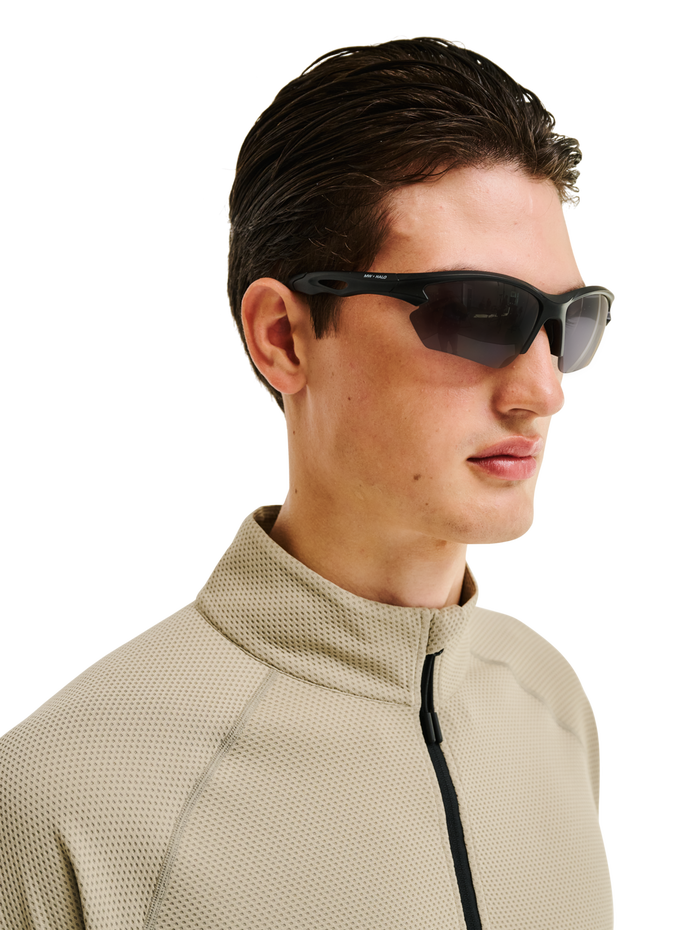 HALO X MESSY WEEKEND SUNGLASS NO 1, !BLACK IRIS, model