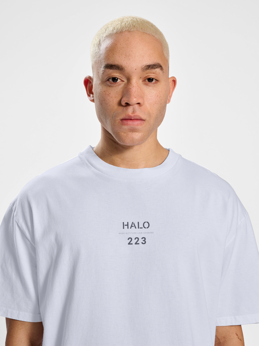 HALO GRAPHIC T-SHIRT, WHITE, model