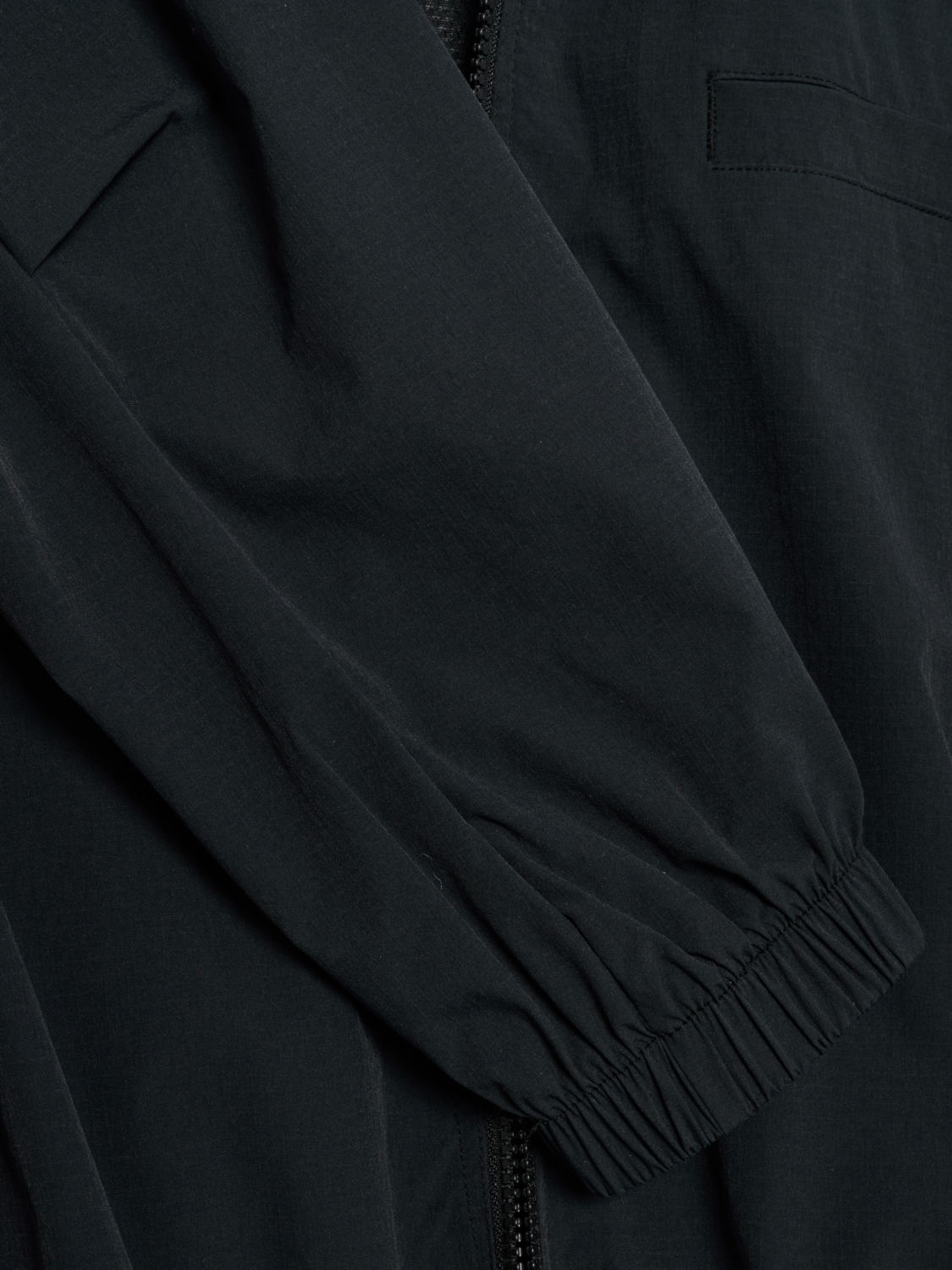 HALO MOVE OVERSHIRT, BLACK, packshot