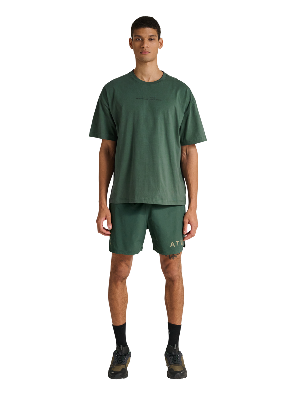 HALO SHORTS, GARDEN TOPIARY, model