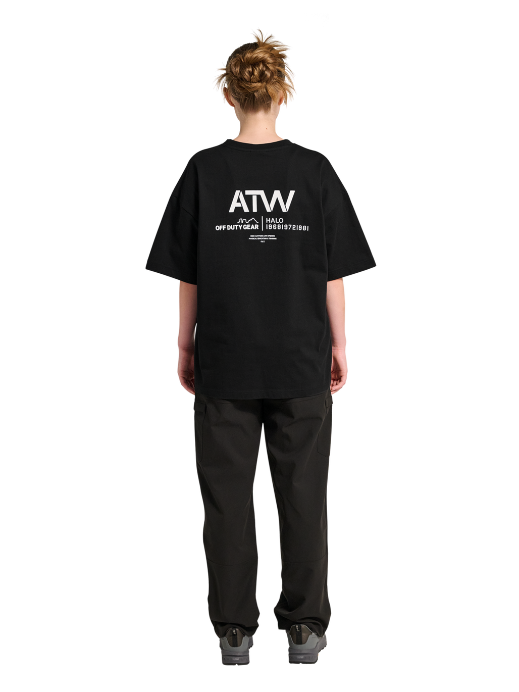 HALO GRAPHIC BOXY T-SHIRT, BLACK, model