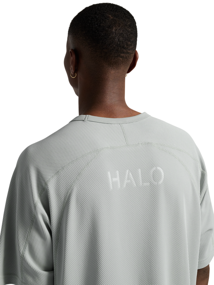 HALO SORONA BOXY T-SHIRT, STORM GRAY, model