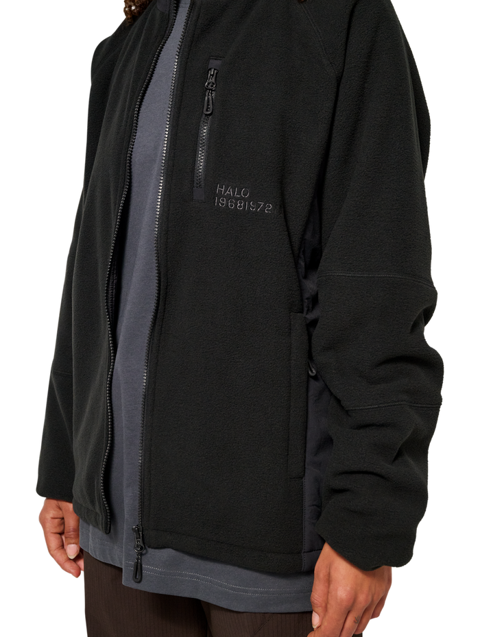 HALO WINDPROOF TEDDYFLEECE JACKET, BLACK, model