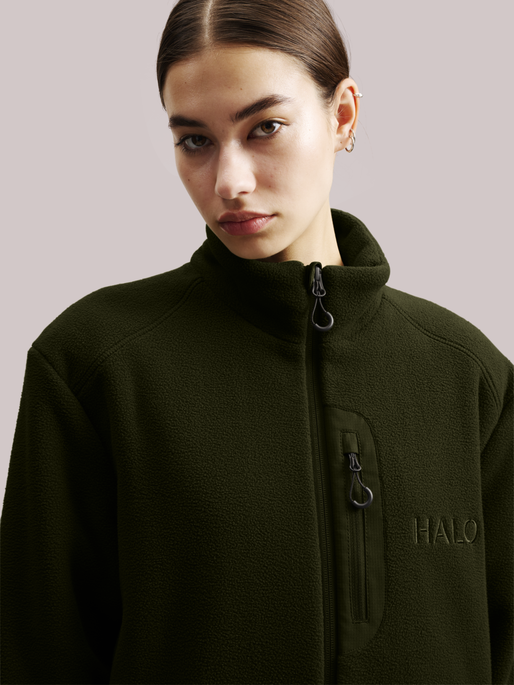 HALO TEDDY FLEECE JACKET, FOREST NIGHT, model