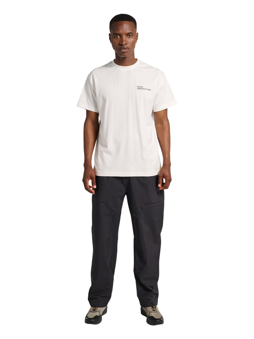 HALO ESSENTIAL T-SHIRT, WHITE, model