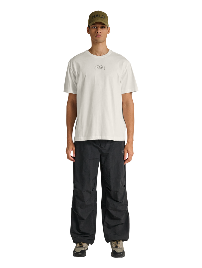 HALO GRAPHIC T-SHIRT, MARSHMALLOW/BLACK, model