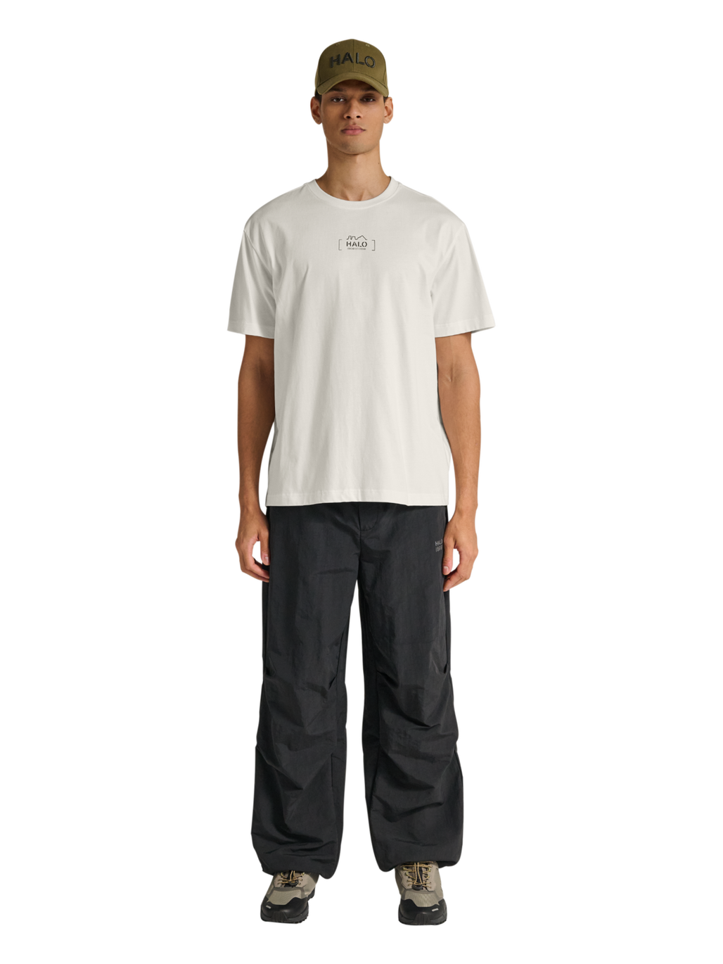 HALO GRAPHIC T-SHIRT, MARSHMALLOW/BLACK, model