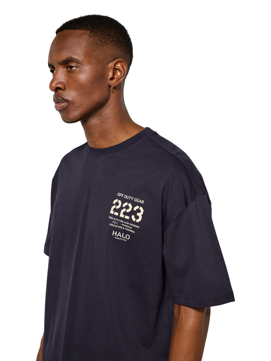 HALO GRAPHIC BOXY T-SHIRT, DEEP WELL, model