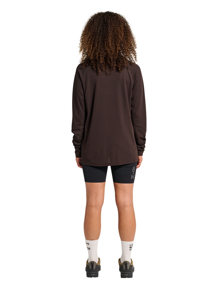 HALO SORONA HALF ZIP, CHOCOLATE TORTE, model