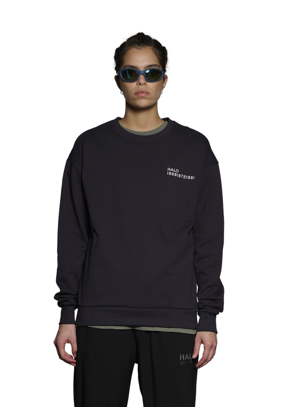 HALO LOGO GRAPHIC CREW, DEEP WELL, model