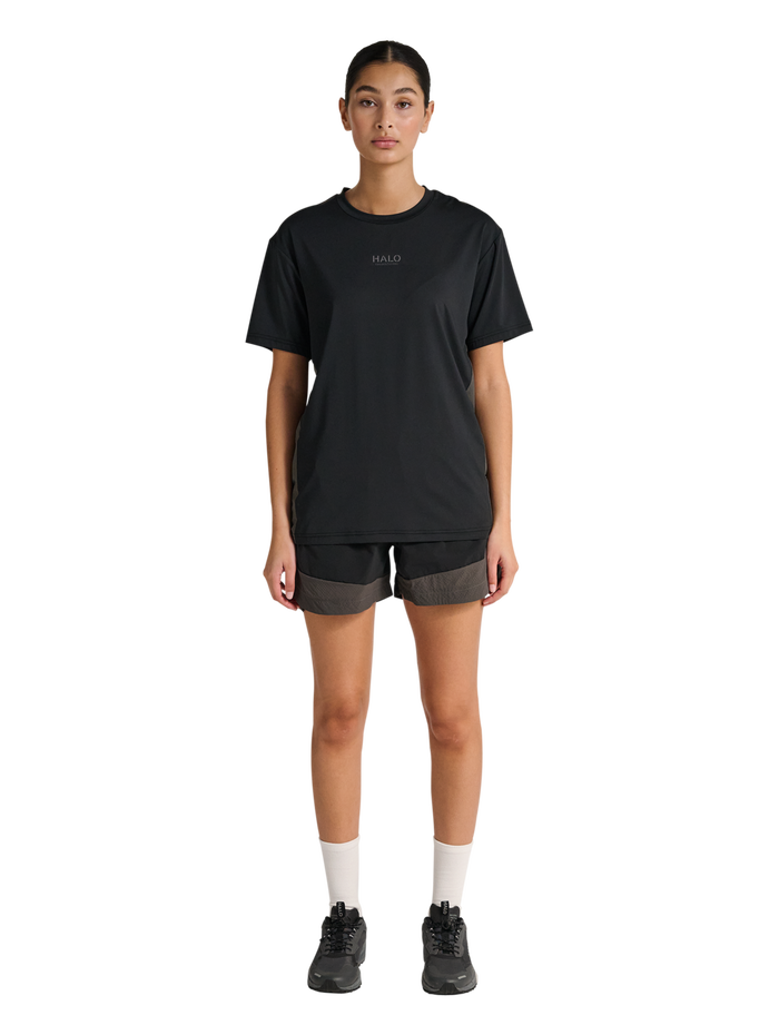 HALO DIVISION T-SHIRT, BLACK, model