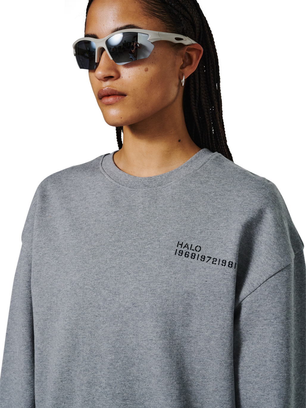 HALO ESSENTIAL CREW, GREY MELANGE, model