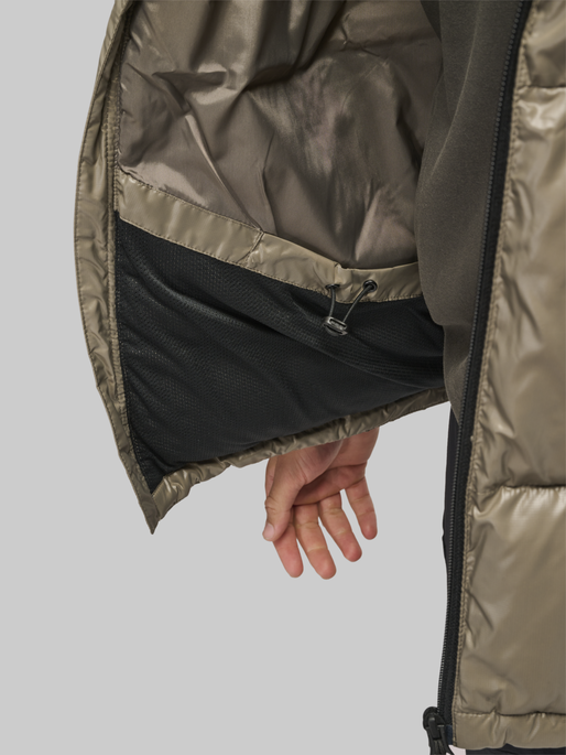 HALO BOXY THERMOLITE PUFFER, MOREL, model
