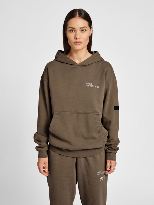 HALO COTTON HOODIE, MAJOR BROWN, model