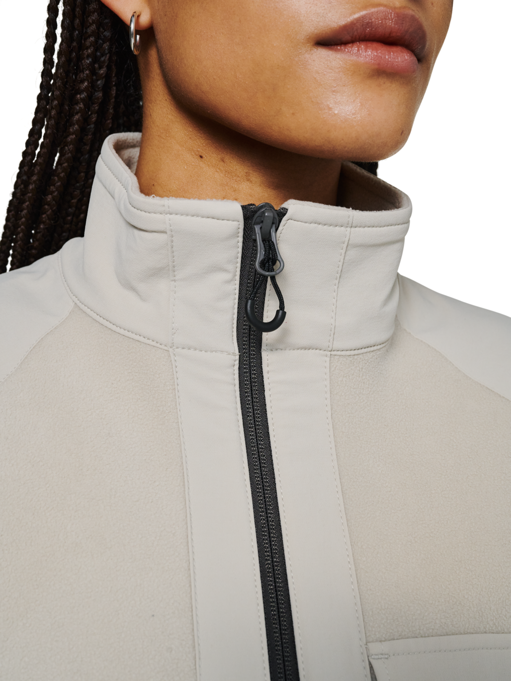 HALO PANELED FLEECE JACKET, SILVER LINING, model