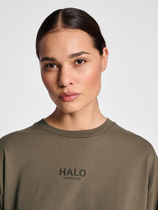 HALO GRAPHIC L/S TEE, MAJOR BROWN, model