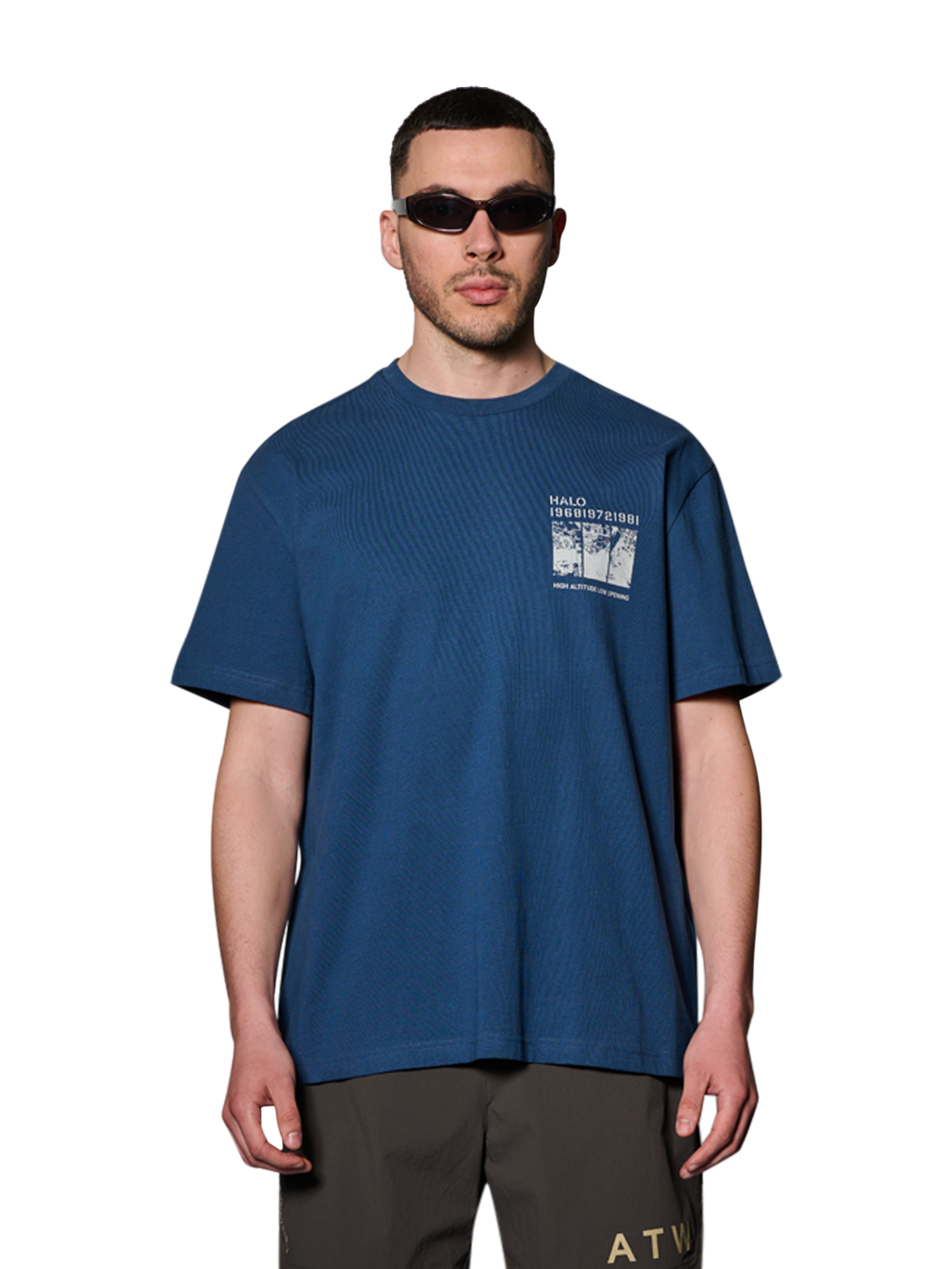 HALO MAP T-SHIRT, SARGASSO SEA, model