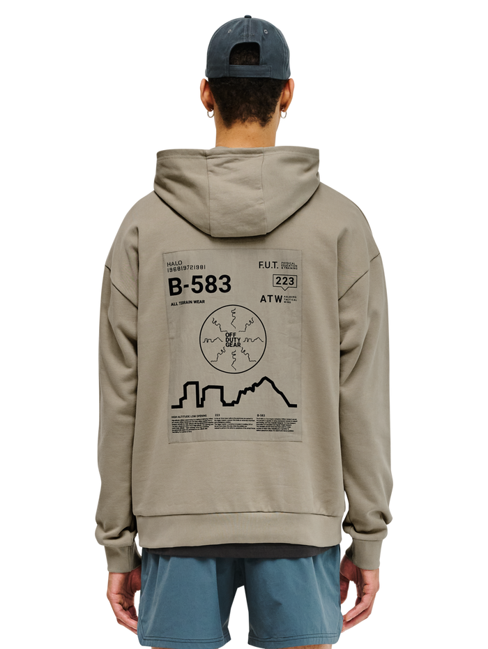 HALO GRAPHIC HOODIES, SENECA ROCK, model