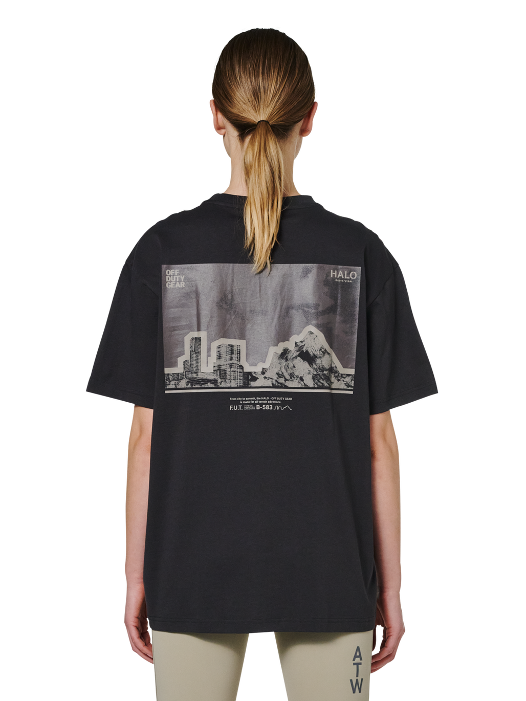 HALO GRAPHIC T-SHIRT 05, RAVEN, model