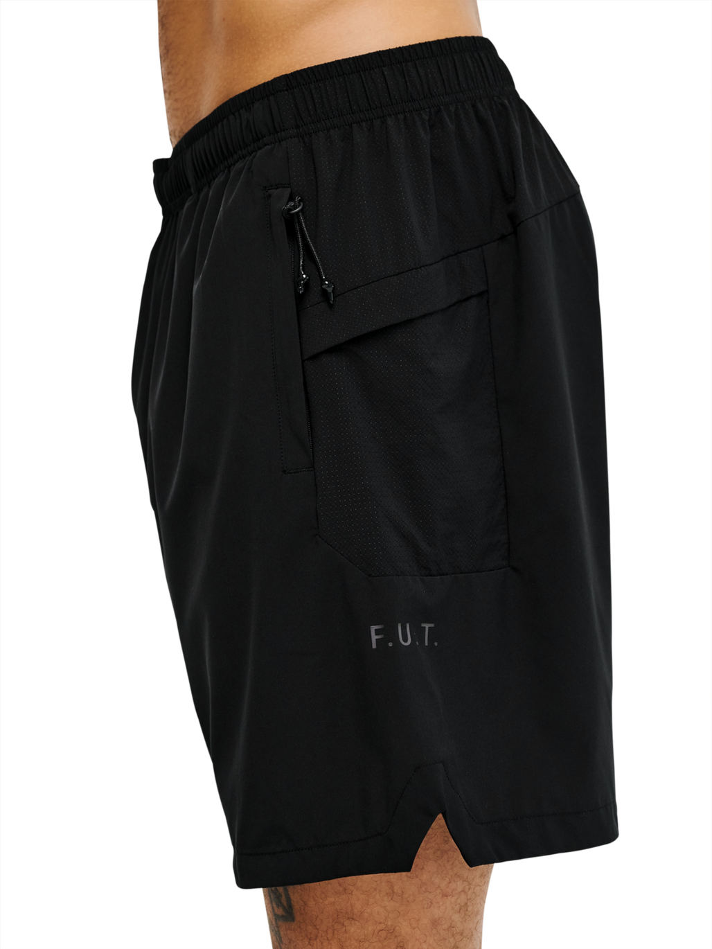 HALO SCOUT SHORTS, BLACK, model