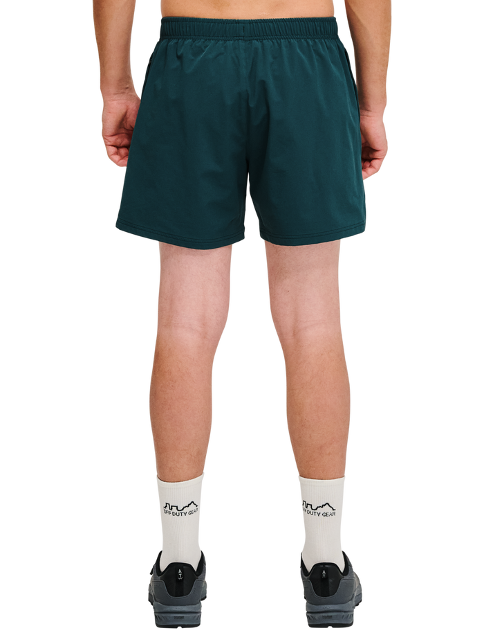HALO SHORTS, BOTANICAL GARDEN, model