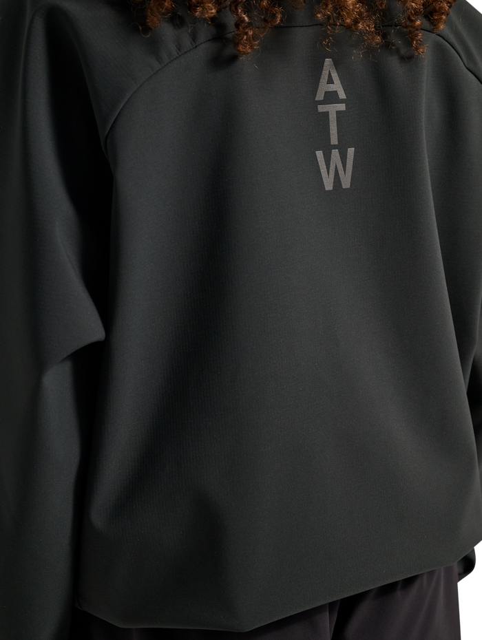 HALO ELITE SOFTSHELL JACKET, BLACK, model