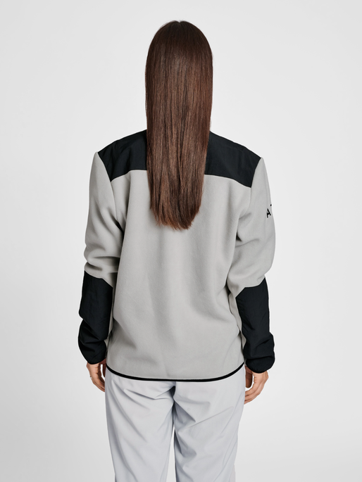 HALO BLOCKED ZIP FLEECE, HARBOR MIST, model