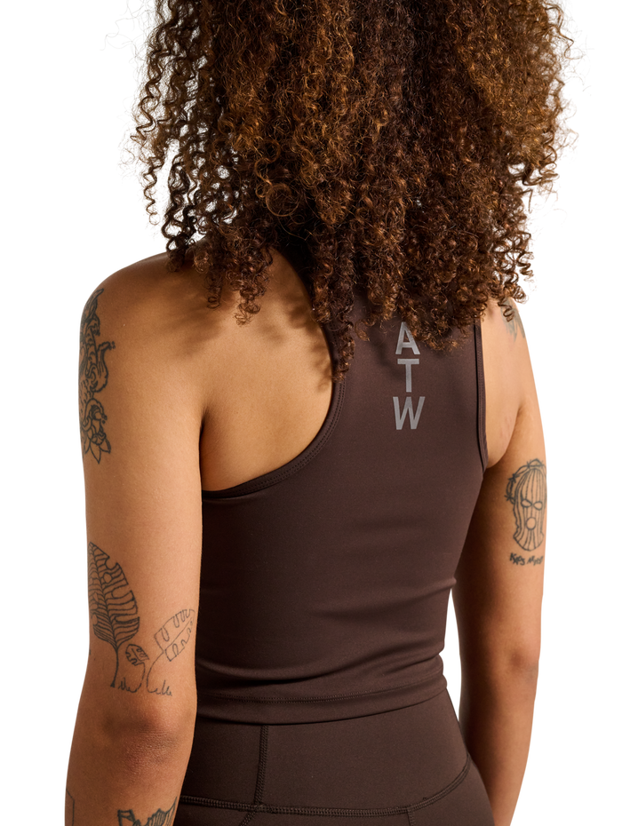 HALO WOMEN TRAINING TOP, CHOCOLATE TORTE, model