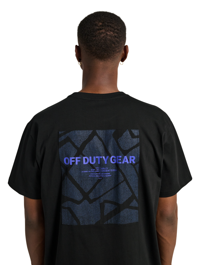 HALO PATCH GRAPHIC T-SHIRT, BLACK, model