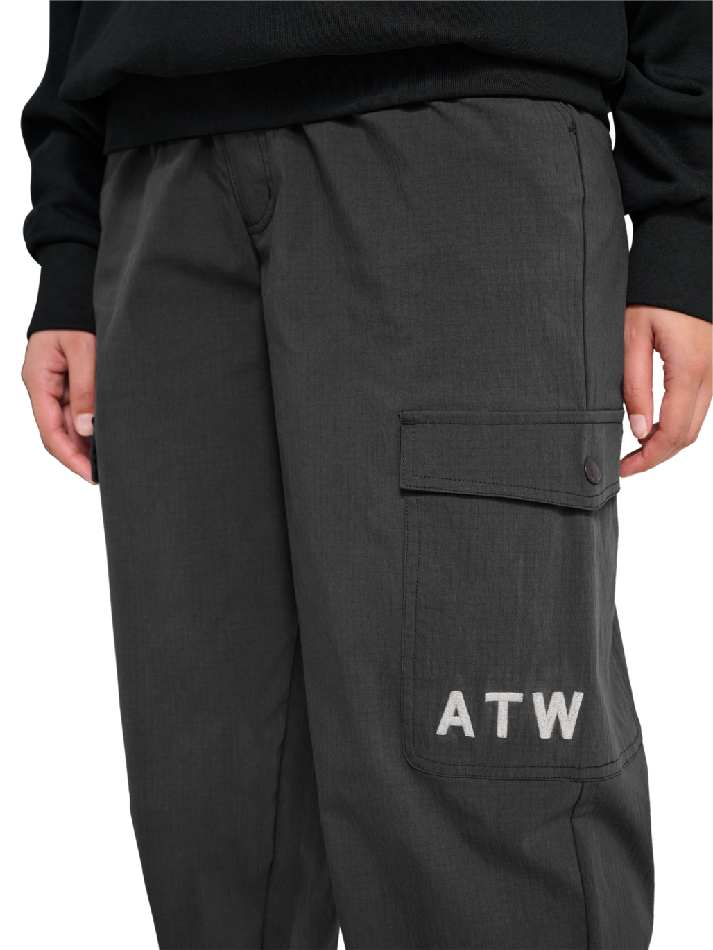 HALO NOVA PANTS, RAVEN, model