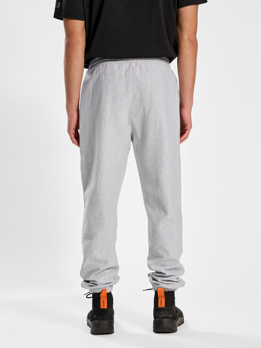 HALO REVERSE WEAVE SWEATPANTS, GREY MELANGE, model