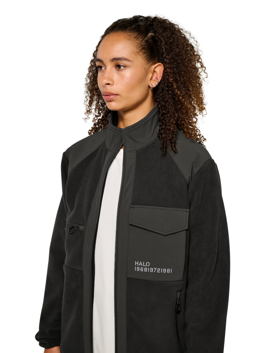 HALO PANELED FLEECE JACKET, RAVEN, model