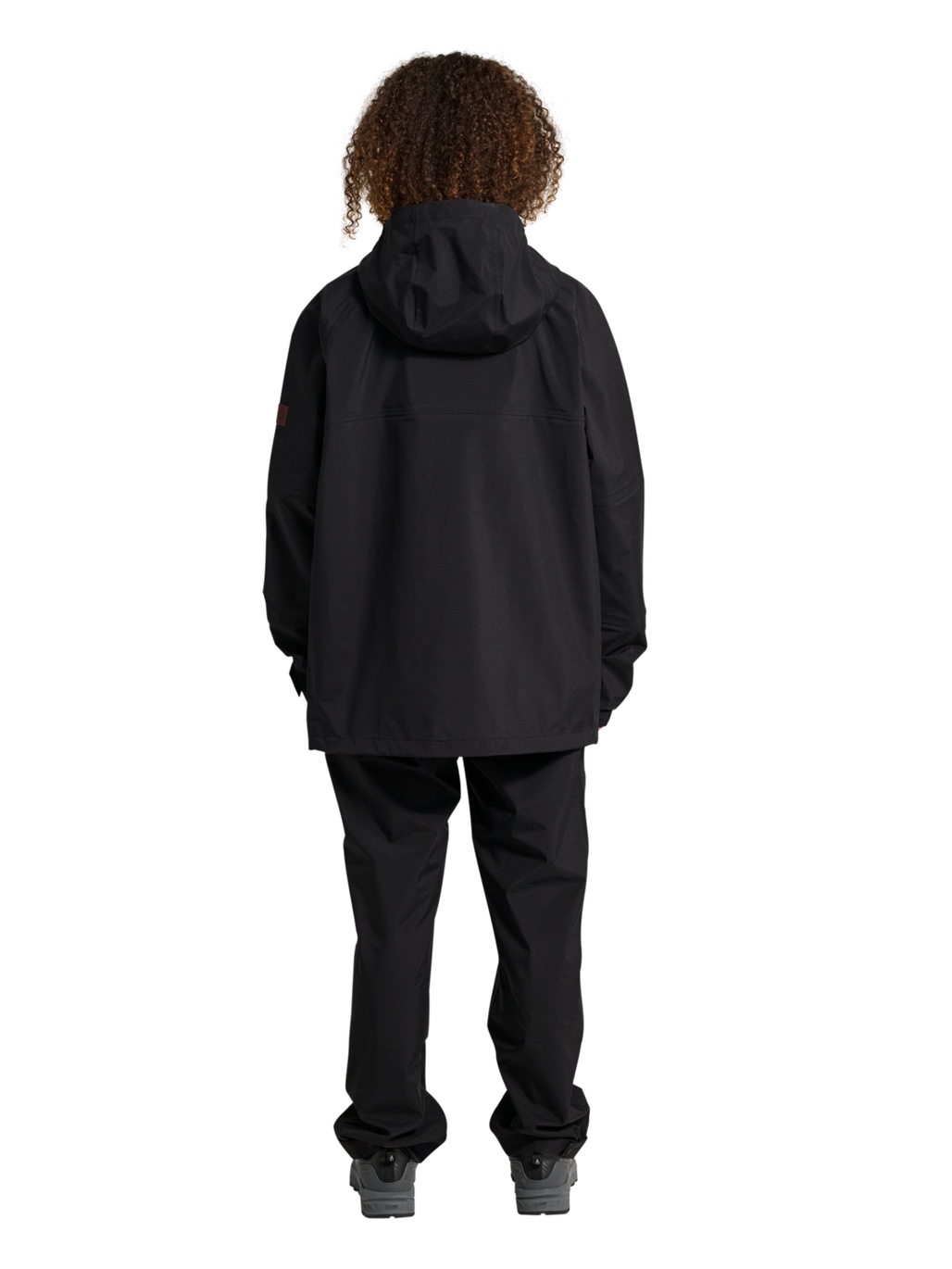 HALO GHOST SHELL JACKET, BLACK, model