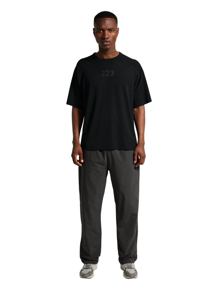 HALO DIVISION MONO PANTS, RAVEN, model