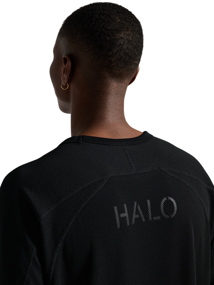 HALO SORONA BOXY T-SHIRT, BLACK, model