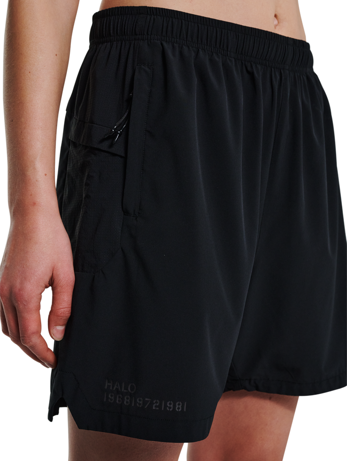HALO SCOUT SHORTS, BLACK, model