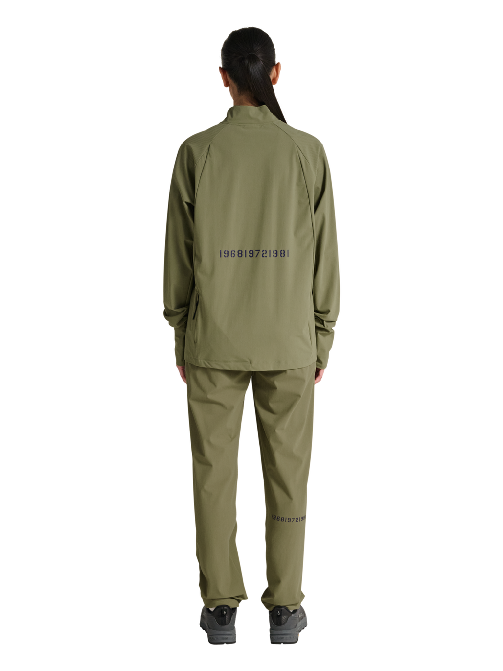 HALO AIR HALF ZIP SHIRT, MERMAID, model