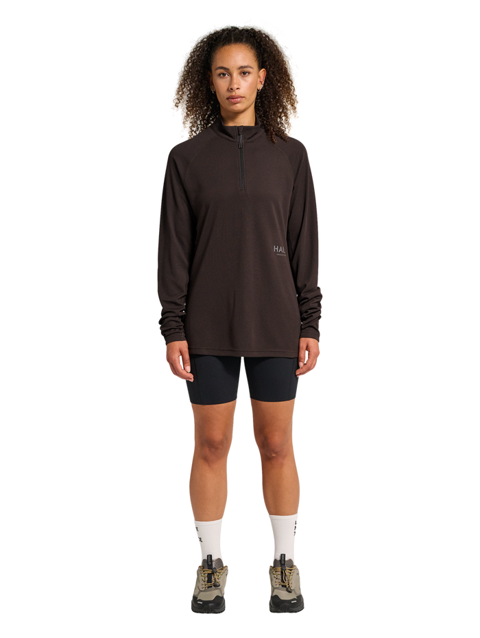 HALO SORONA HALF ZIP, CHOCOLATE TORTE, model