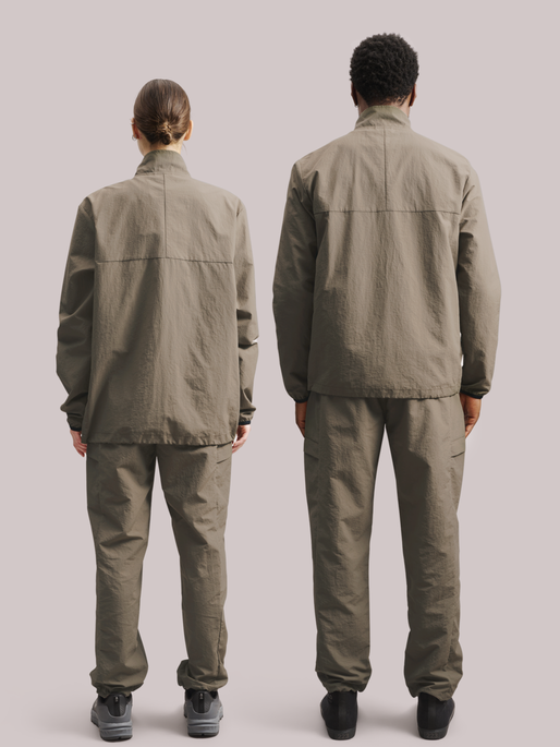HALO OFF DUTY  JACKET, MOREL, model