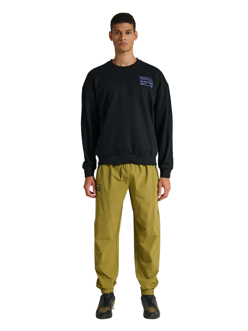 HALO GRAPHIC BOXY CREW, BLACK/PALACE BLUE, model