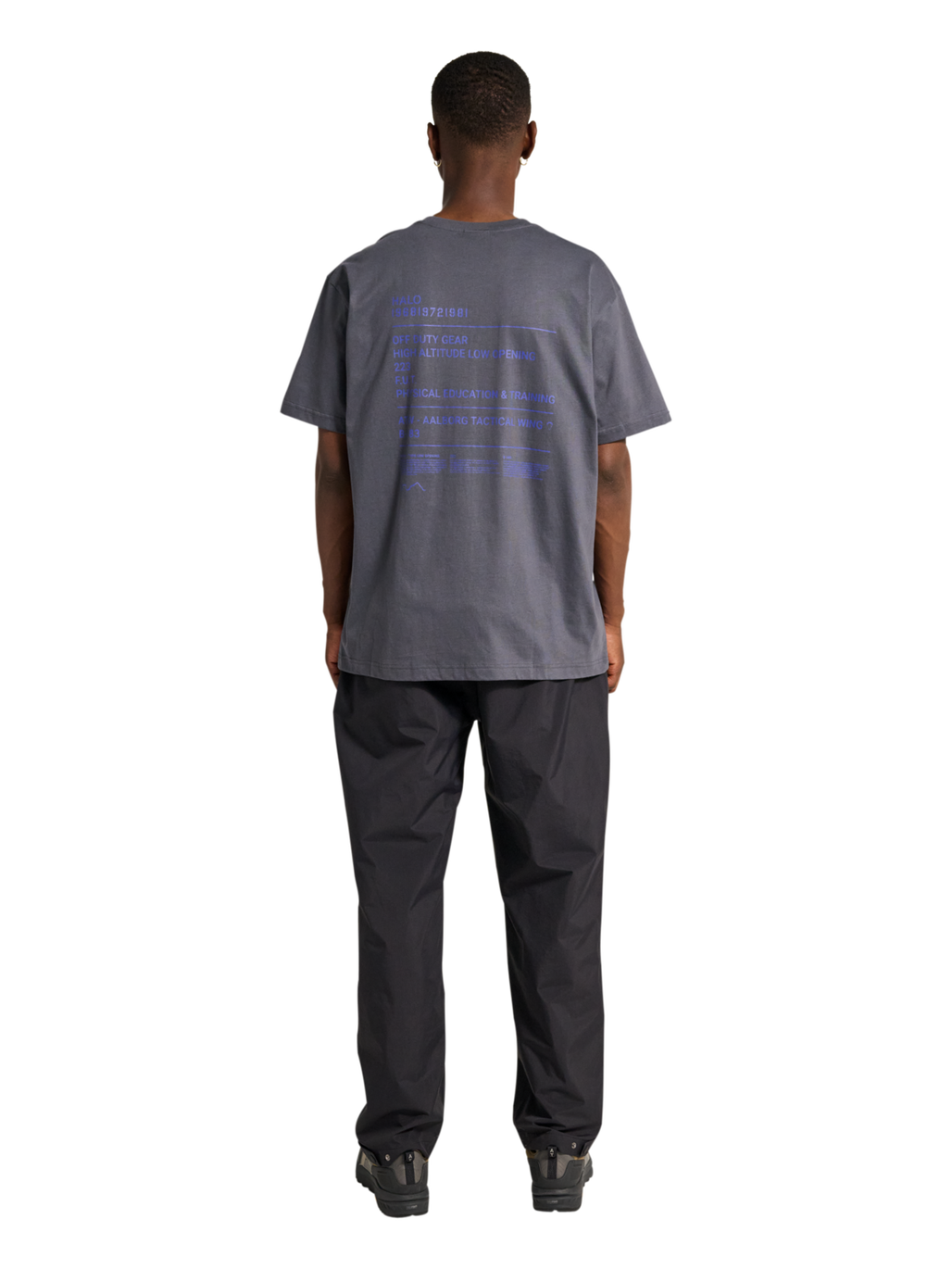 HALO GRAPHIC T-SHIRT, ASPHALT, model
