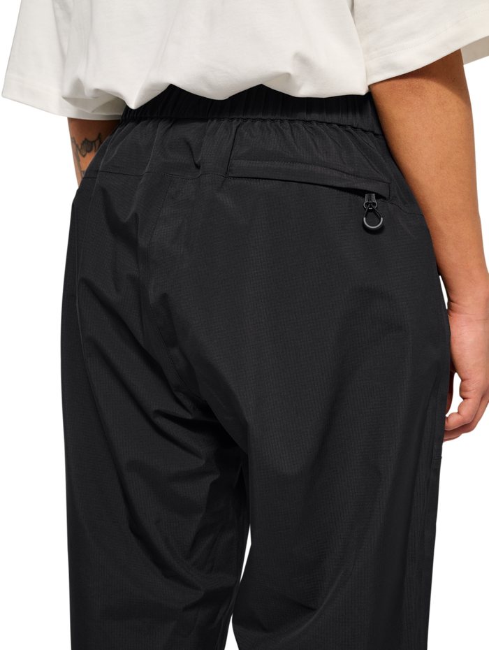 HALO GHOST SHELL PANTS, BLACK, model
