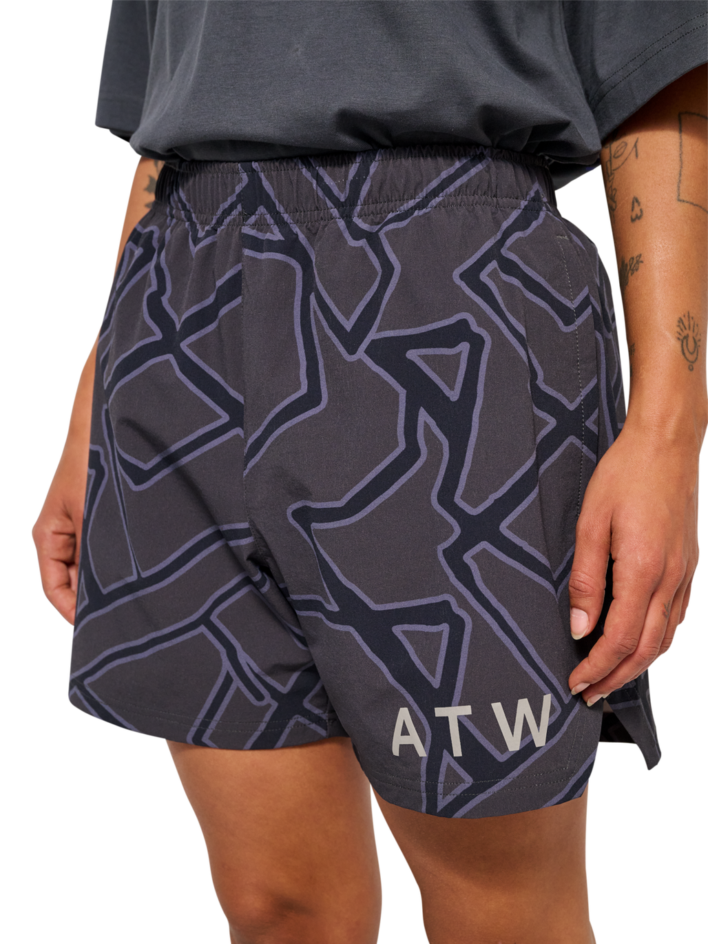 HALO SHORTS, TURBULENCE, model