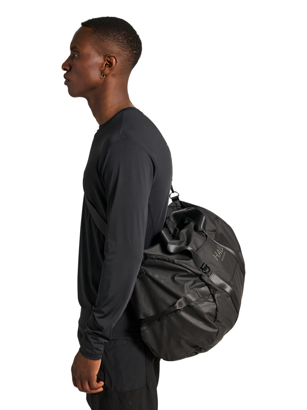 HALO TRAVEL BAG, BLACK, model