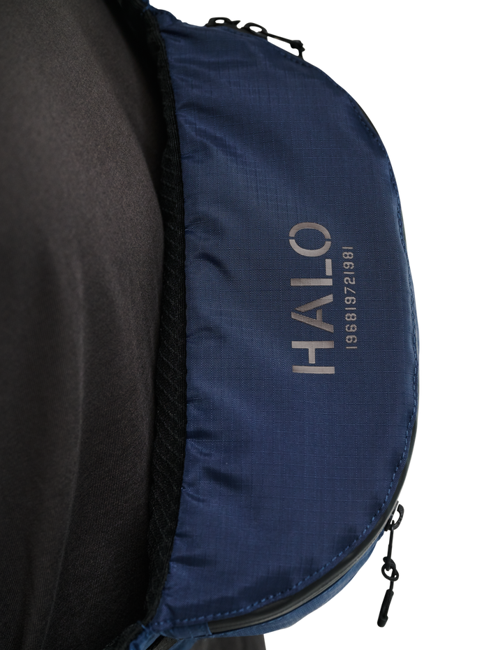 HALO CROSSBODY BAG, DEEP WELL, model
