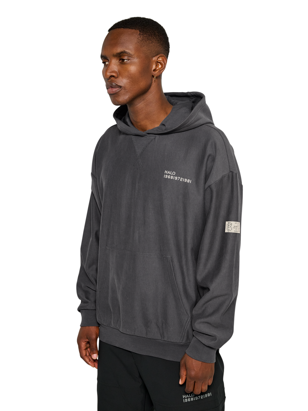 HALO REVERSE BOXY HOODIE, ASPHALT, model