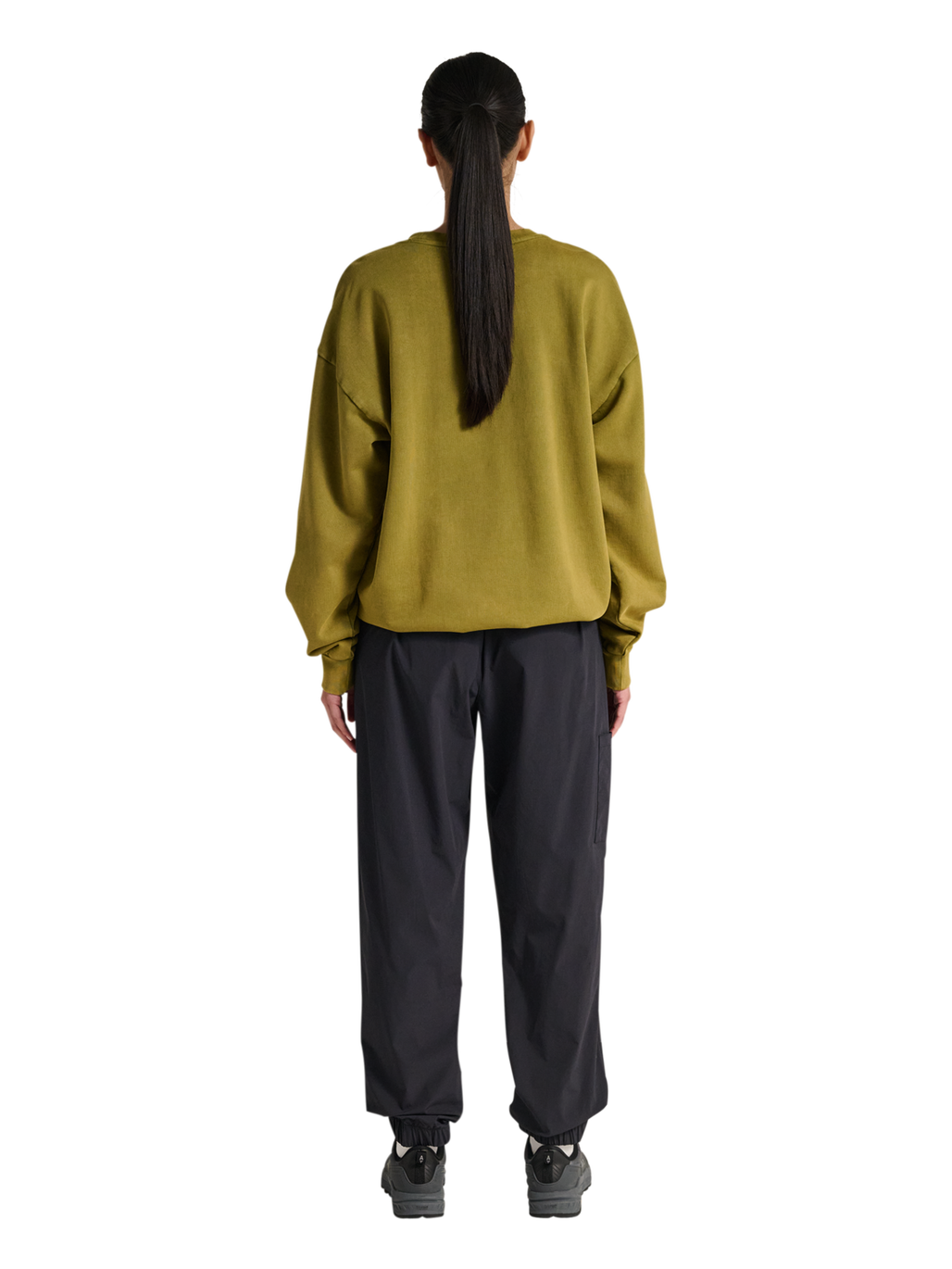 HALO MOVE PANT, BLACK, model